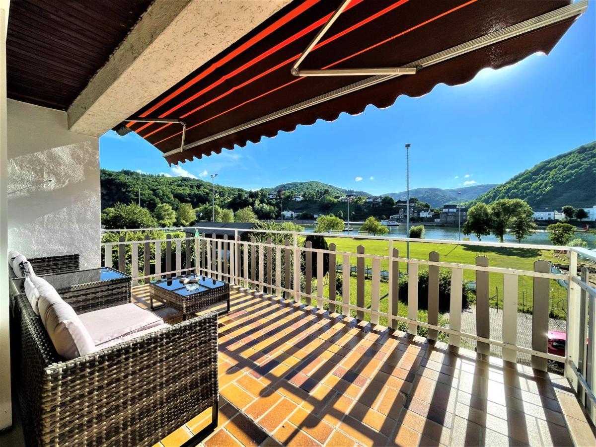Traumaussicht Kamin Balkon Burgblick 65 Zoll Tv Netflix Sky Joyn Lindenplatz Apartment Bullay Exterior photo